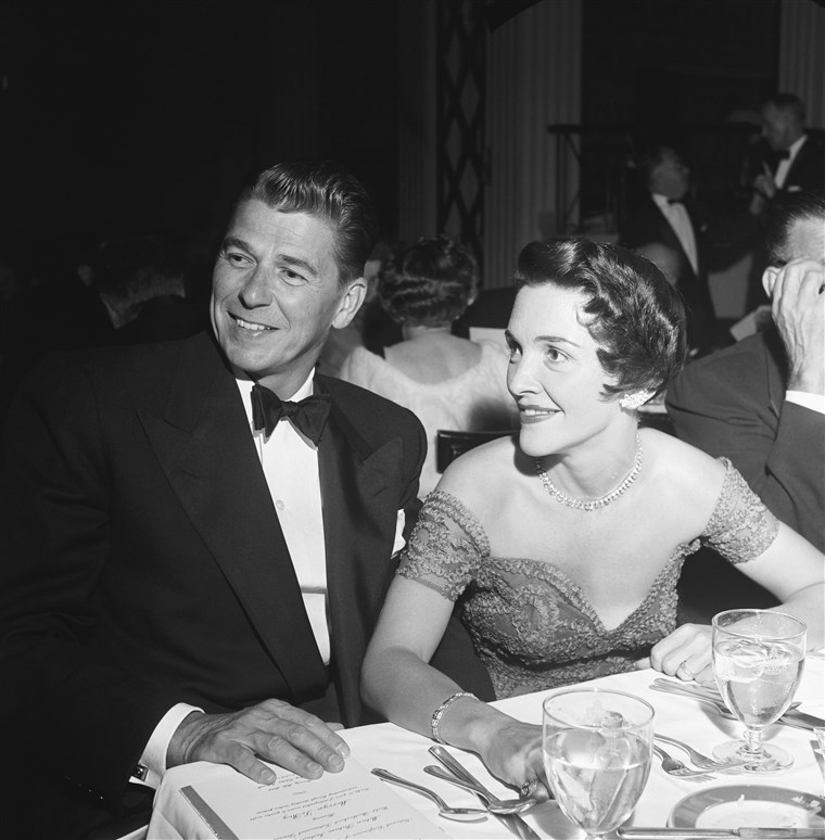 ロナルド Reagan with wife Nancy