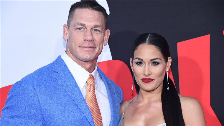 영상: John Cena and Nikki Bella attend the premiere of 