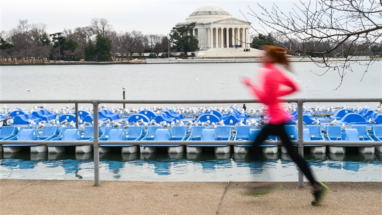 에이 runner in Washington, D.C.