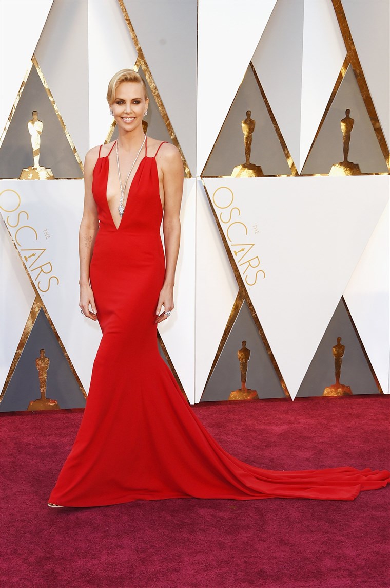 샤를리즈 Theron: Oscars 2016 red carpet best dressed