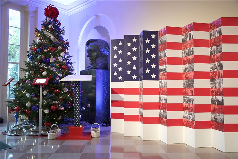 그만큼 White House Is Decorated For The 2016 Holiday Season