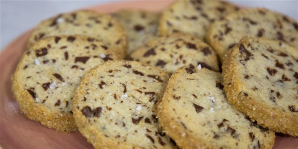 塩漬け Butter and Chocolate Chunk Shortbread Cookies