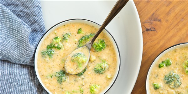 200カロリー Panera-Style Broccoli Cheddar Soup