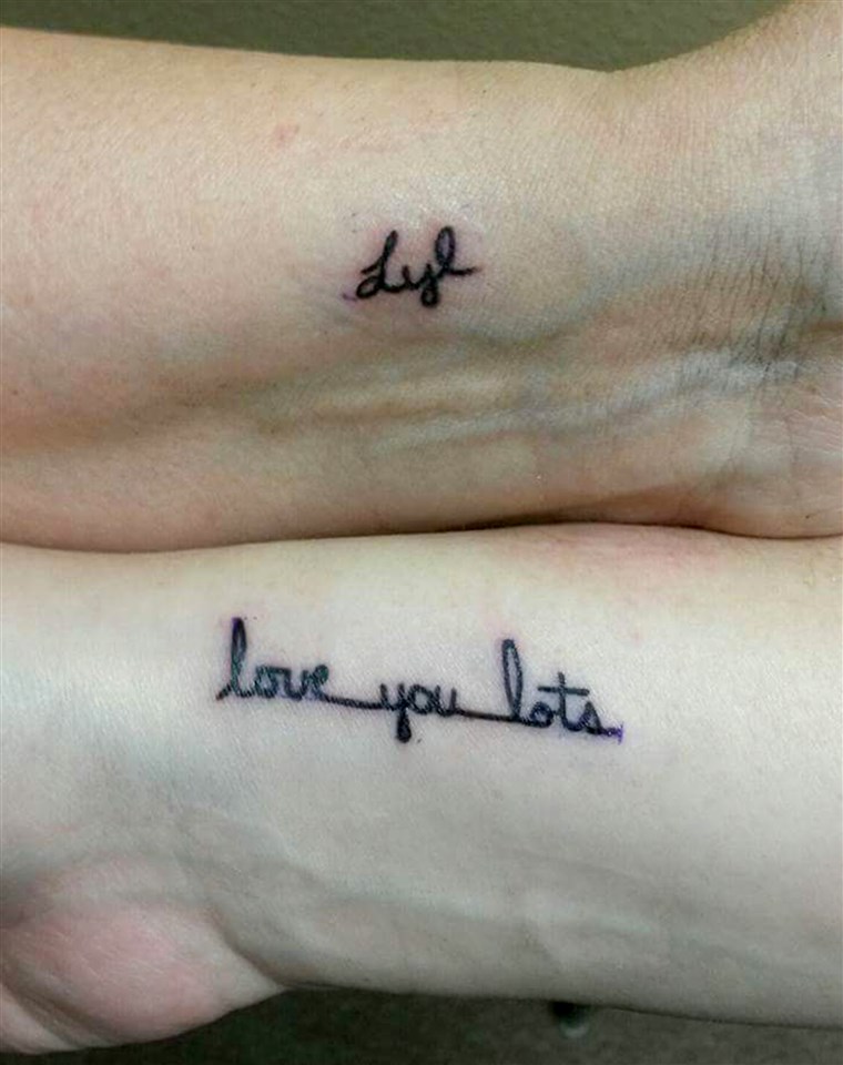 ケンドラ Cagle's meaningful matching tattoo bears her mother's handwriting.