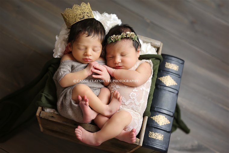 Bayi baru lahir Romeo and Juliet were born in the same South Carolina hospital earlier this month. 