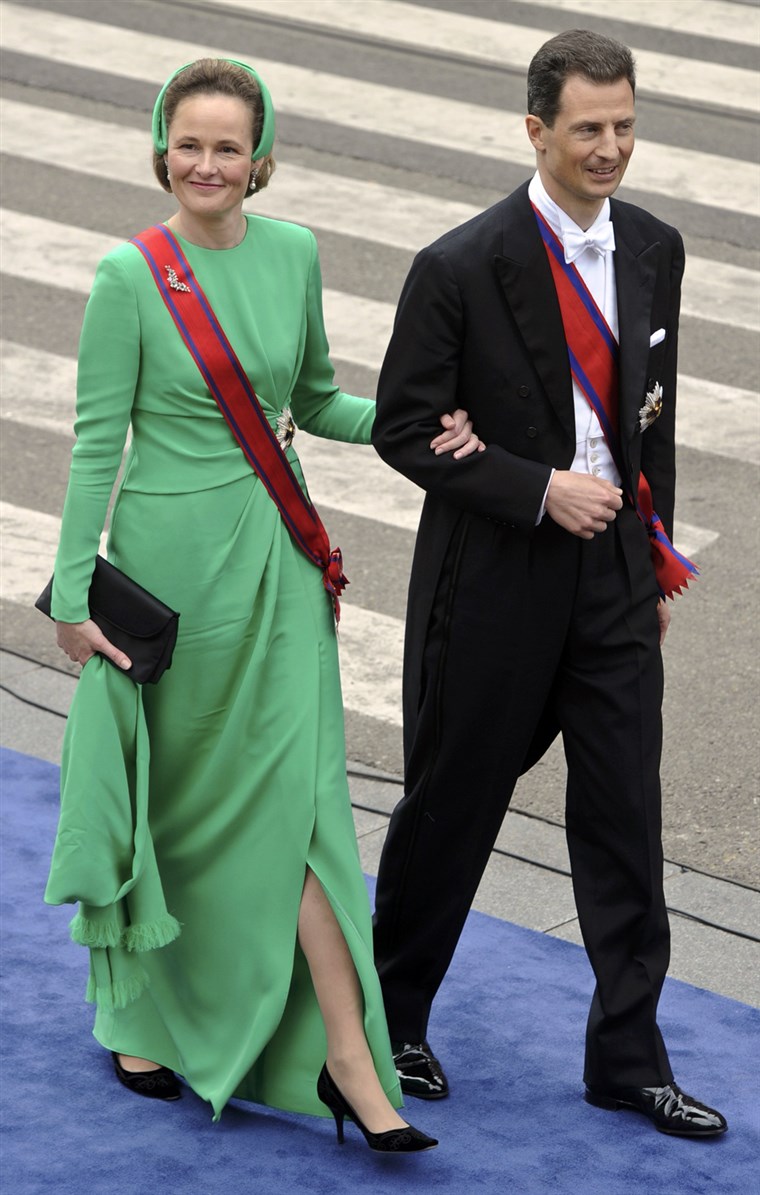 Turun temurun Prince Alois (R) and Hereditary Princess Sophie of Liechtenstein arrive for a religious ceremony at Nieuwe Kerk church in Amsterdam April 3...