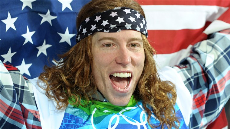 Stati Uniti d'America's gold medalist Shaun White celebrates after the men's Snowboard Halfpipe final run 2 on February 17, 2010 at Cypress Mountain, north of Vancouver during the Vancouver Winter Olympics.