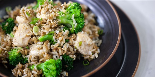 Gaya Restoran Asian-Inspired Chicken & Broccoli
