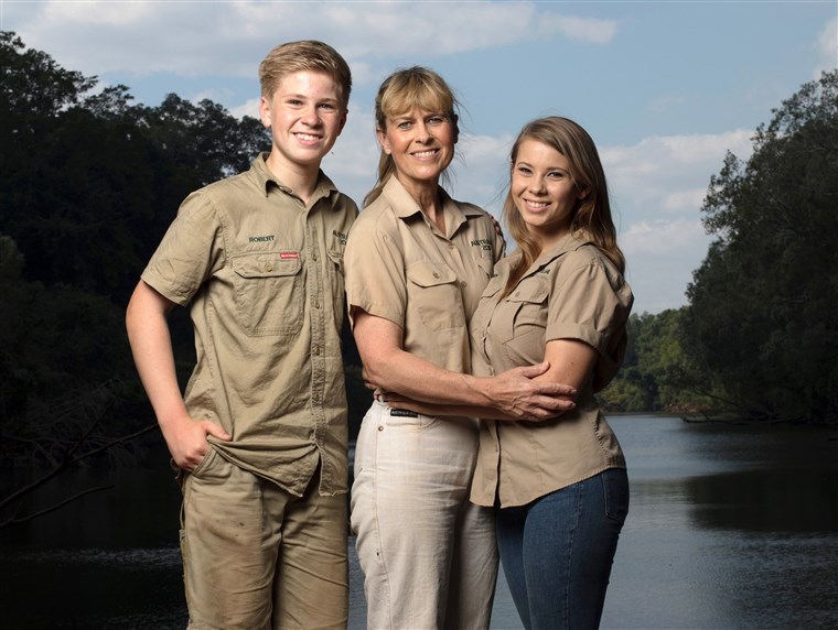 Questo image released by Animal Planet shows the Irwin family, from left, Robert, Terri and Bindi. The Irwin family is returning to television's Animal Planet, 11 years after the death of 