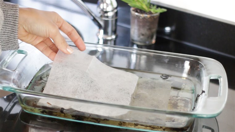 그만큼 conditioners in the dryer sheet help de-grease your dirtiest dishes and pans.