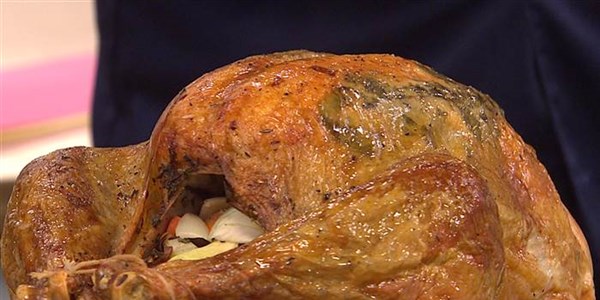 Seni Smith's Juicy Roast Turkey with Gravy