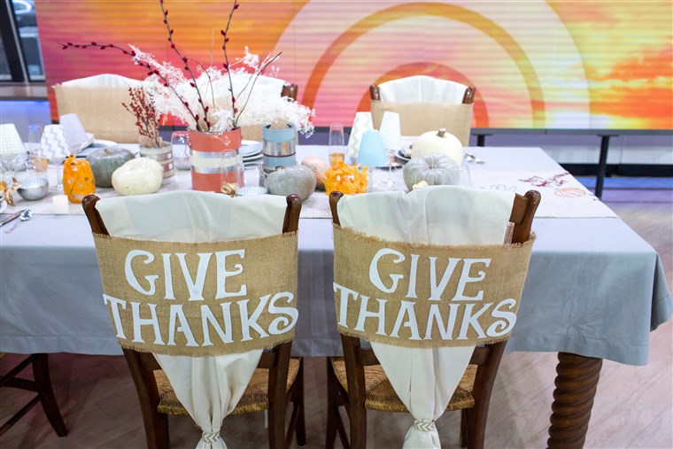 Adorabile Thanksgiving table decorations