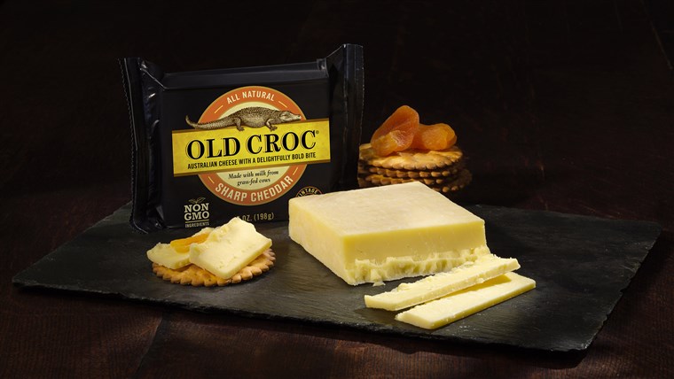 古い Croc Sharp Cheddar Cheese