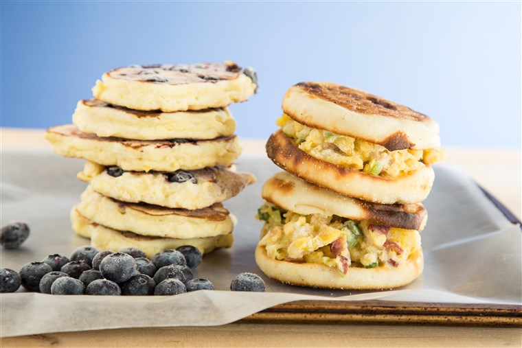 どうやって to make and freeze breakfast sandwiches, pancakes and more!