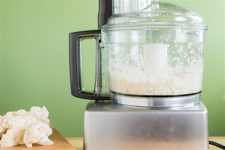 방법 to make cauliflower fried rice in a food processor