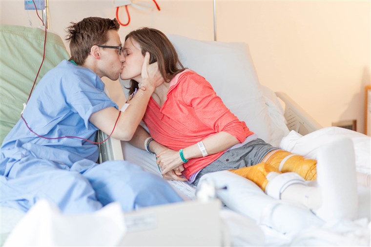 패트릭 Downes and Jessica Kensky reuniting at the hospital after the 2013 bombing.