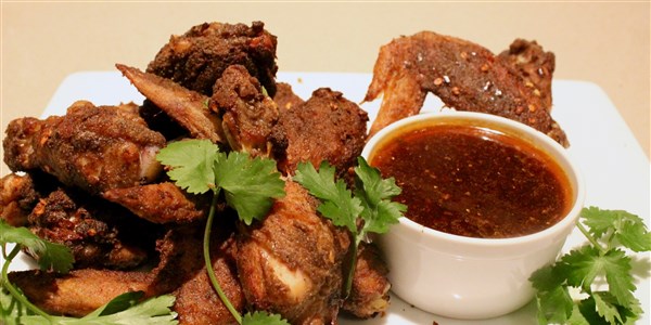 단 and Spicy Thai Chicken Wings