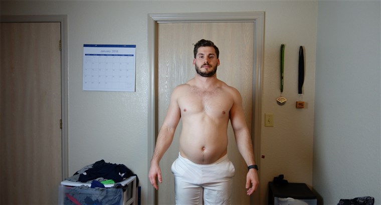 에서 just three months Hunter Hobbs lost 42 pounds by changing his diet to home-cooked foods and exercising every day.