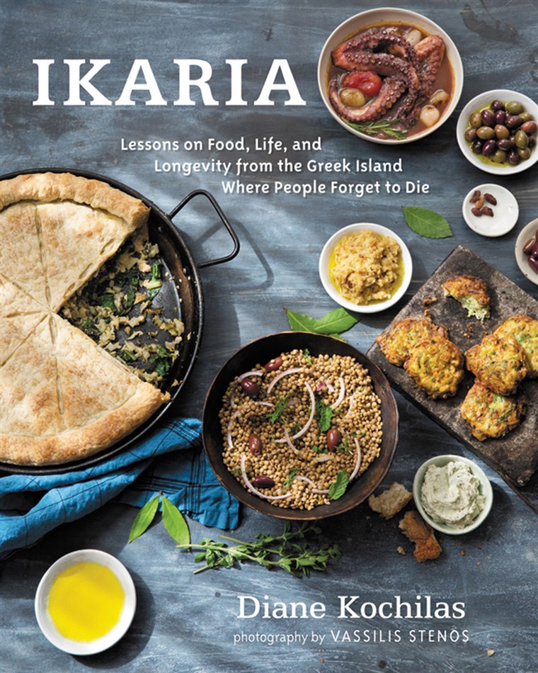 덮개 of Ikaria: Lessons on Food, Live, and Longevity from the Greek Island Where People Forget to Die