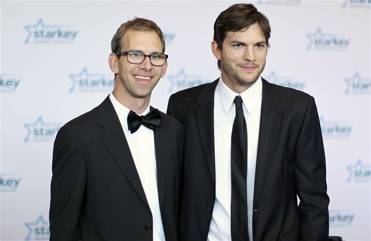Michael Kutcher and brother Ashton Kutcher