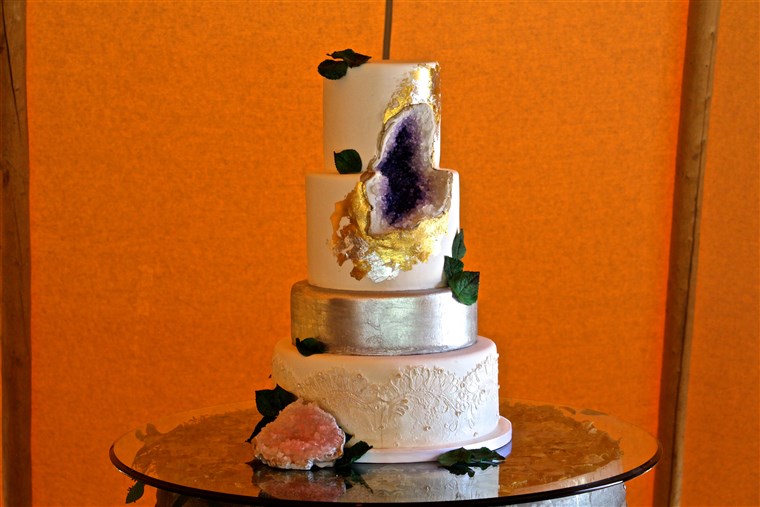 ジオード wedding cake from Intricate Icings Cake Design