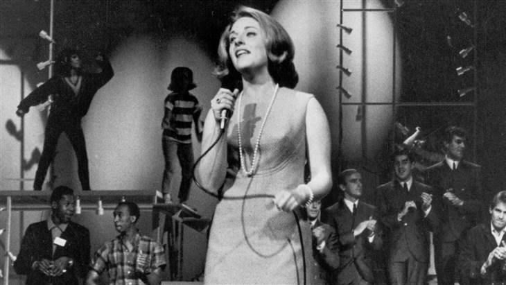 Cantante Lesley Gore is pictured in 1970.