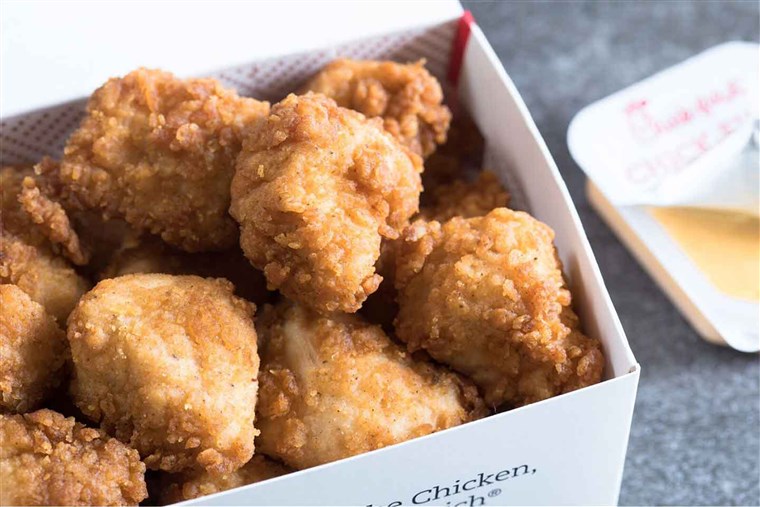 下 the promotion, customers can choose between pressure-cooked or grilled chicken nuggets.
